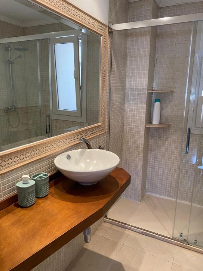 Apartamento Junto Al Puerto Deportivo De Estepona Bagian luar foto