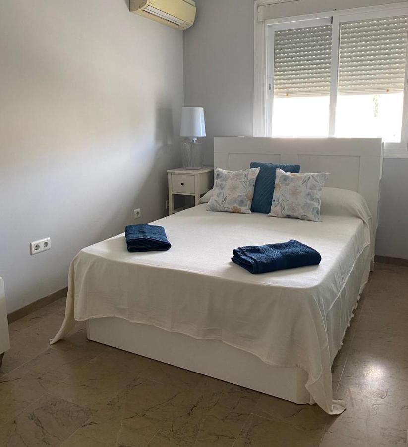 Apartamento Junto Al Puerto Deportivo De Estepona Bagian luar foto